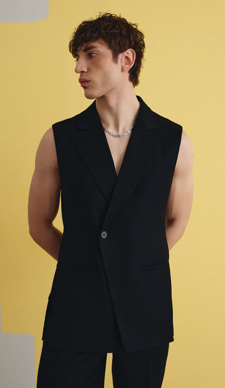 BLACK SUIT WITH A WAISTCOAT