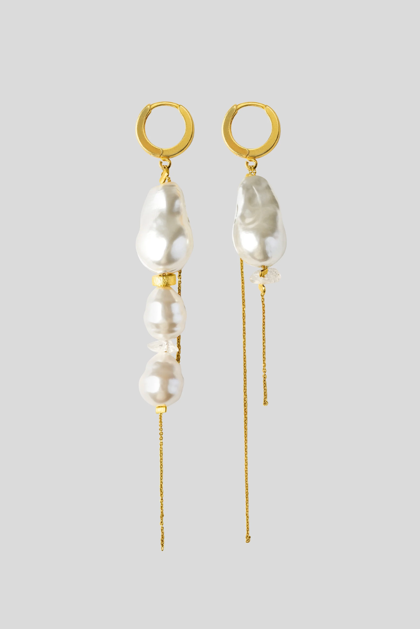Sia Earrings with Pearls