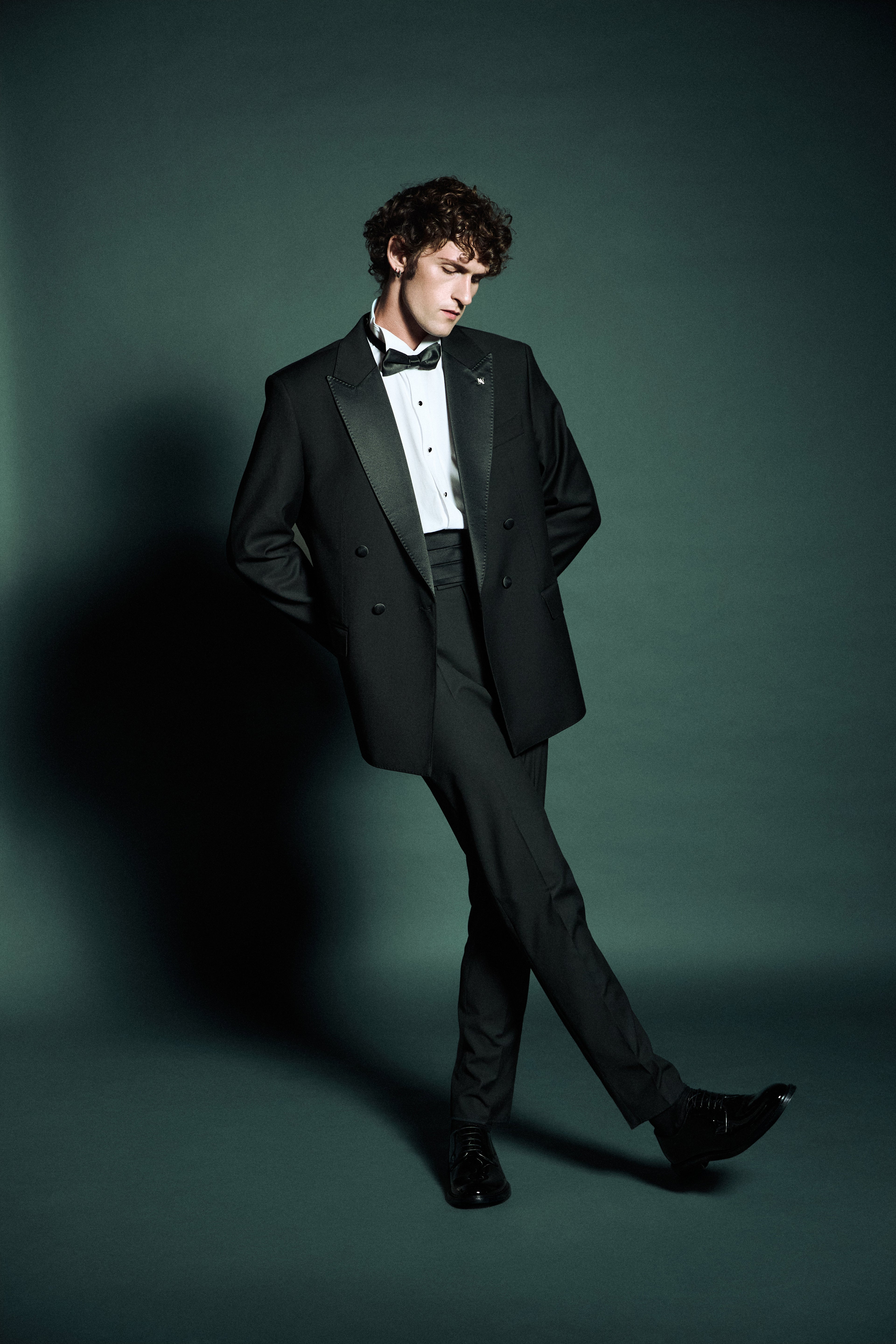 CLASSIC BLACK TUXEDO