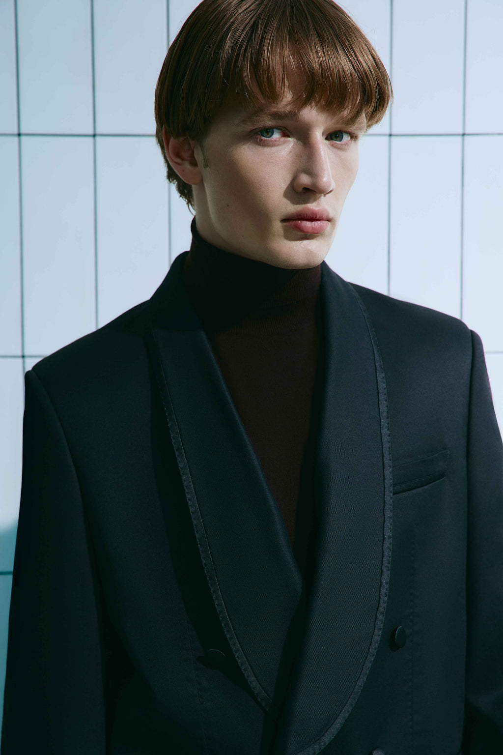 DOUBLE-BREASTED BLACK SHAWL-LAPEL TUXEDO