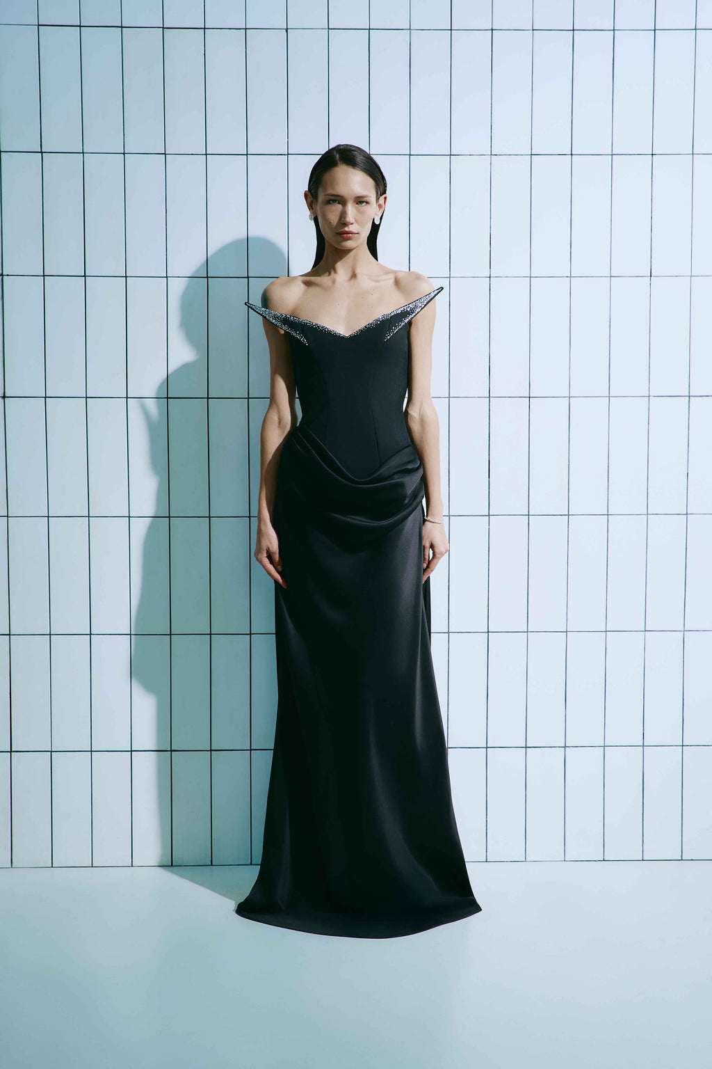 BLACK SCULPTED EVENING DRESS