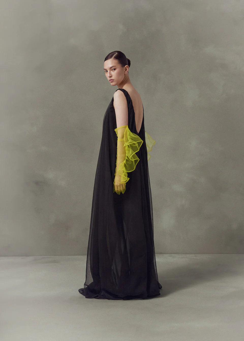 RUFFLED TULLE GLOVES YELLOW