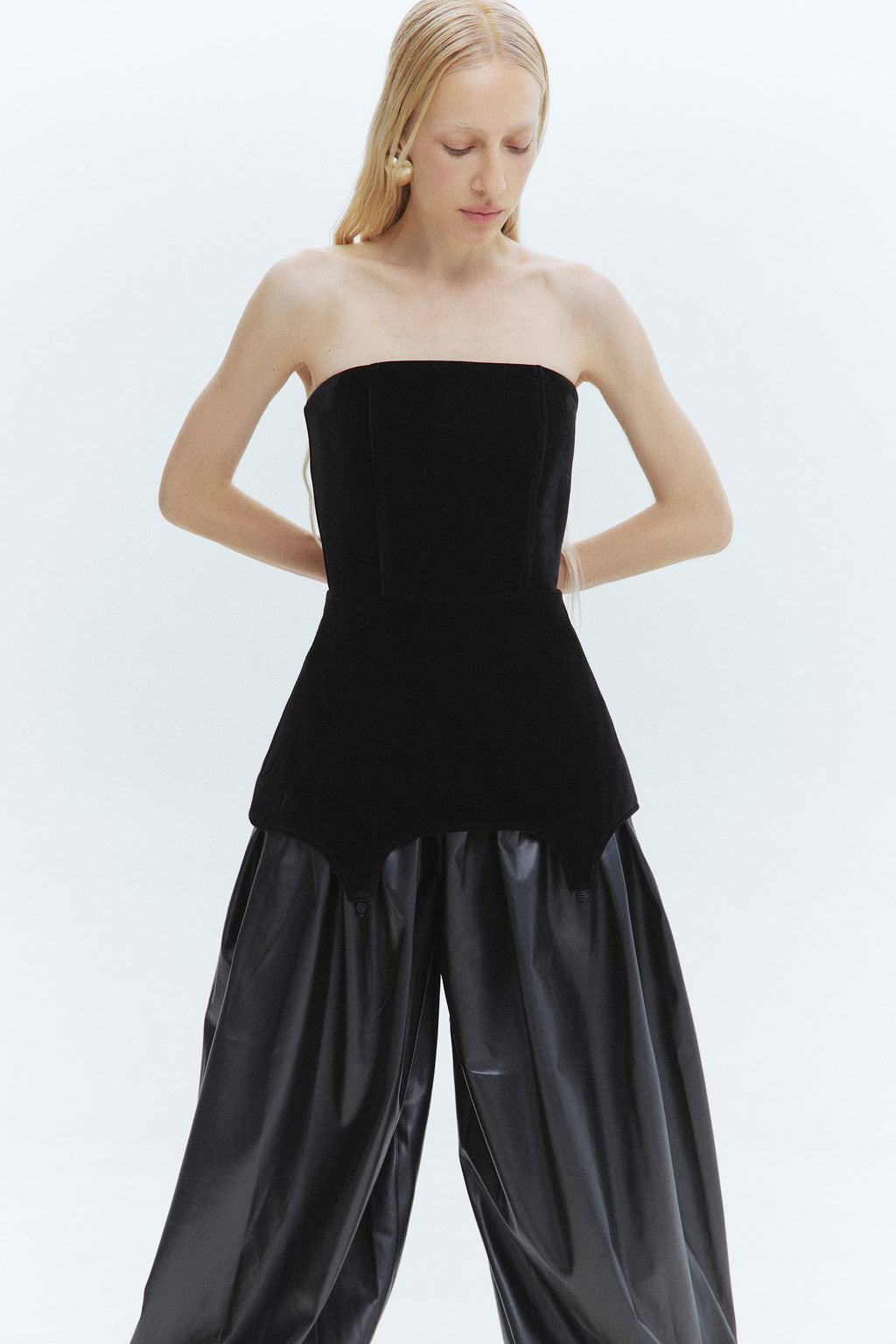 FAUX LEATHER BALLON PANTS