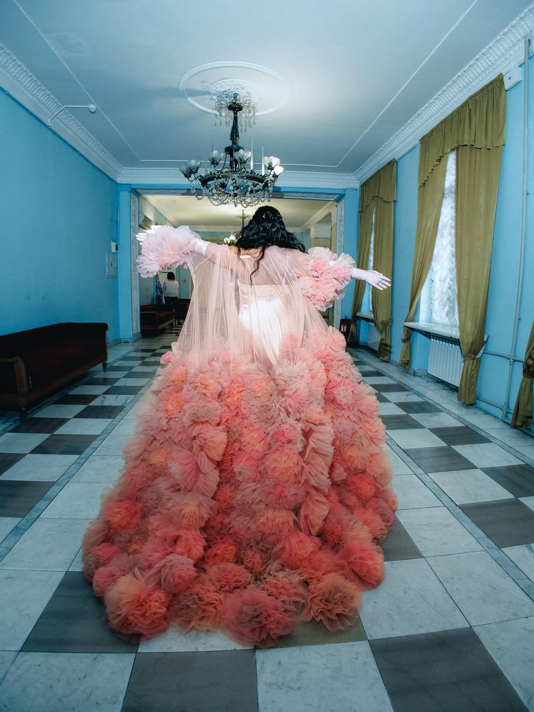 ROSE CAPE WITH FLOWERS
