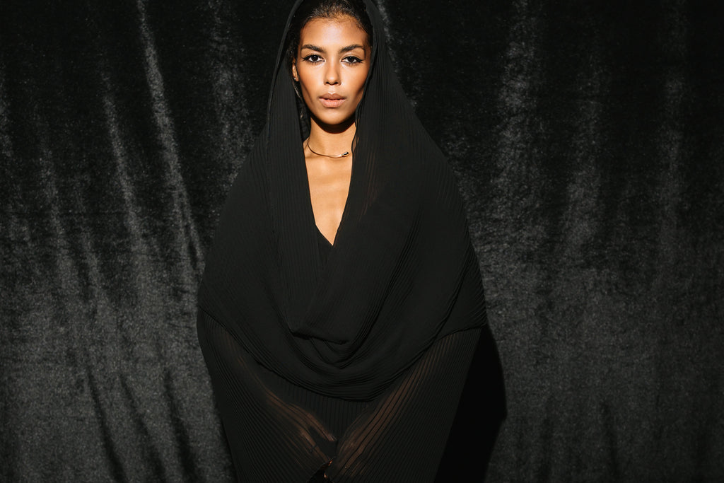 SA LUMIÉRE BLACK DRESS