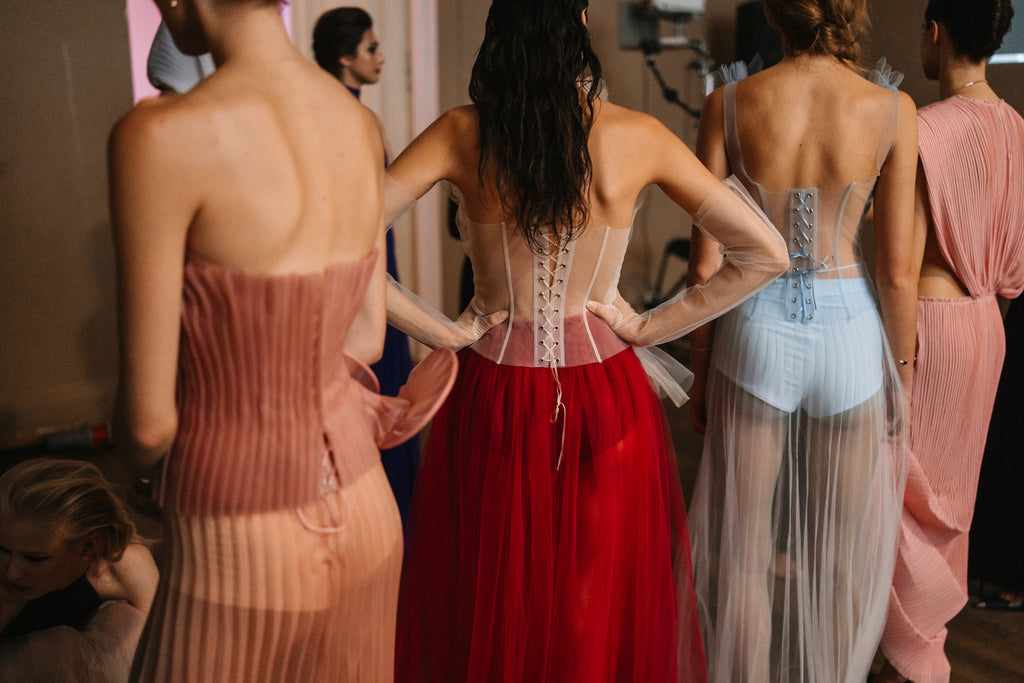 RED SKIRT Sa Lumière