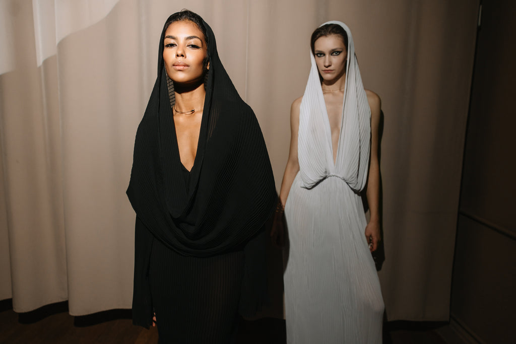 SA LUMIÉRE BLACK DRESS