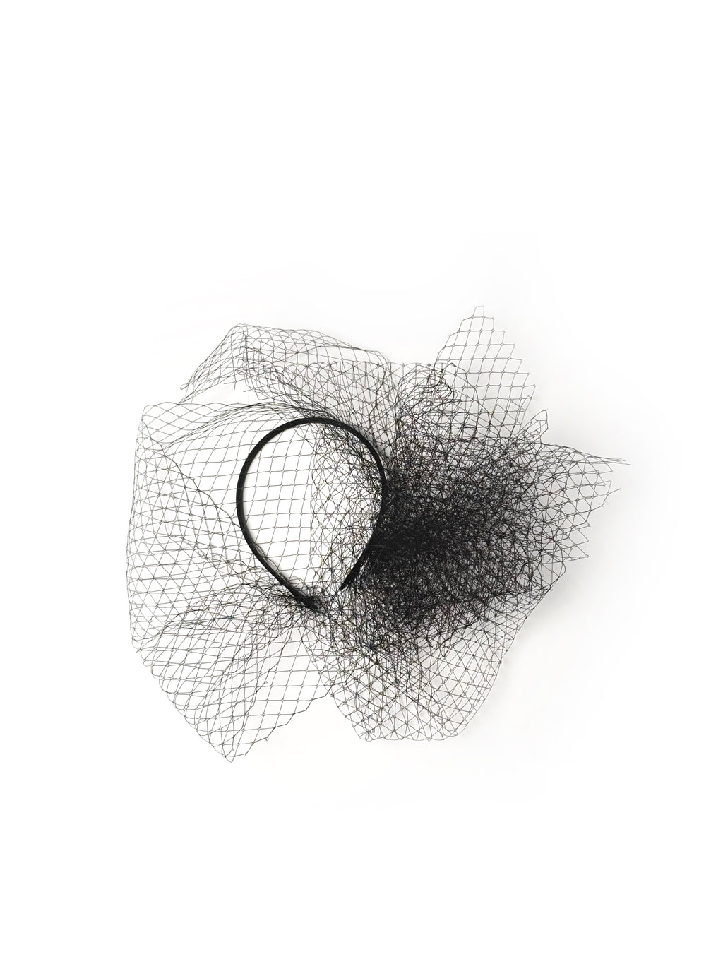 BLACK BLUSHING VEIL