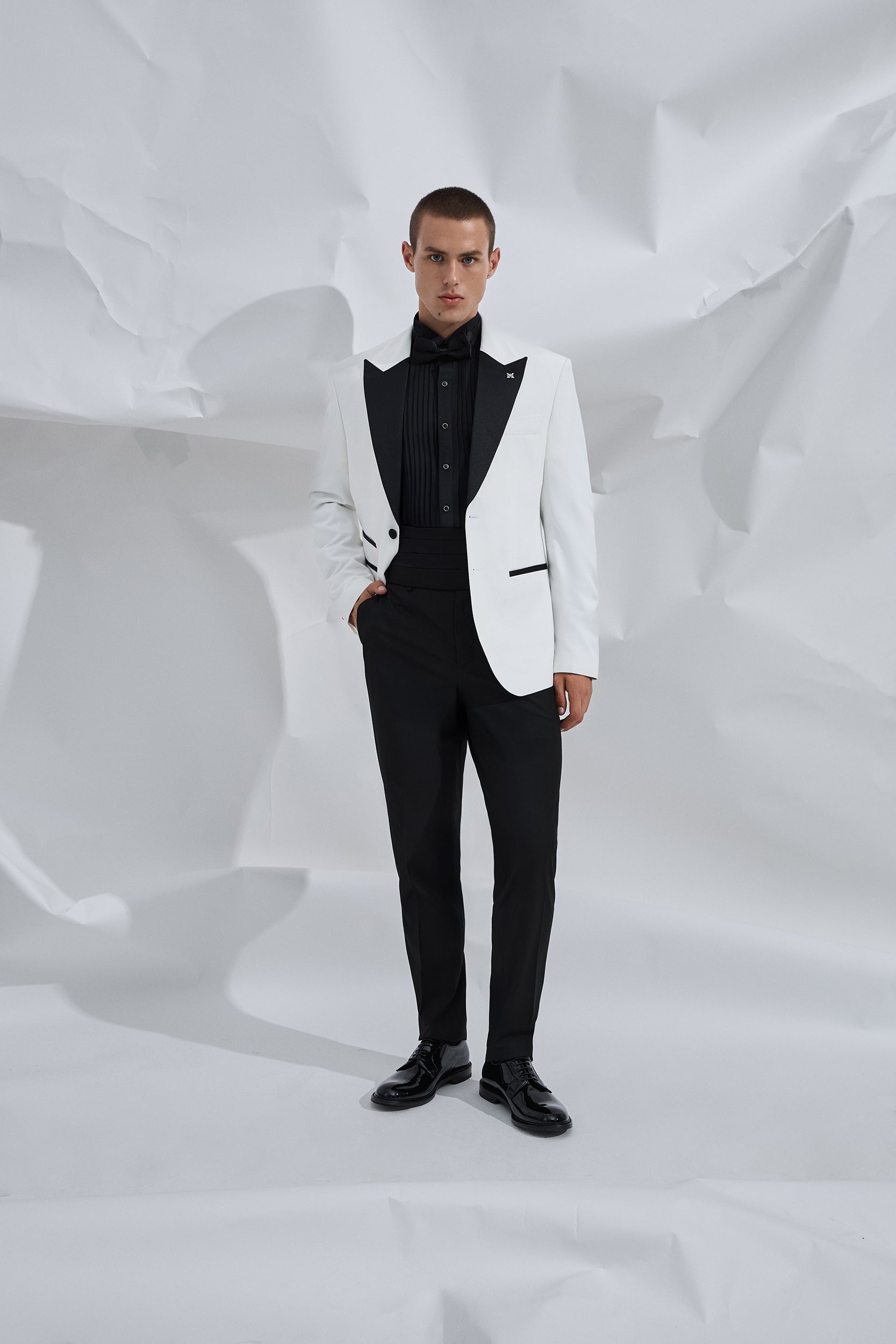 IVORY TUXEDO WITH BLACK PEAK LAPEL