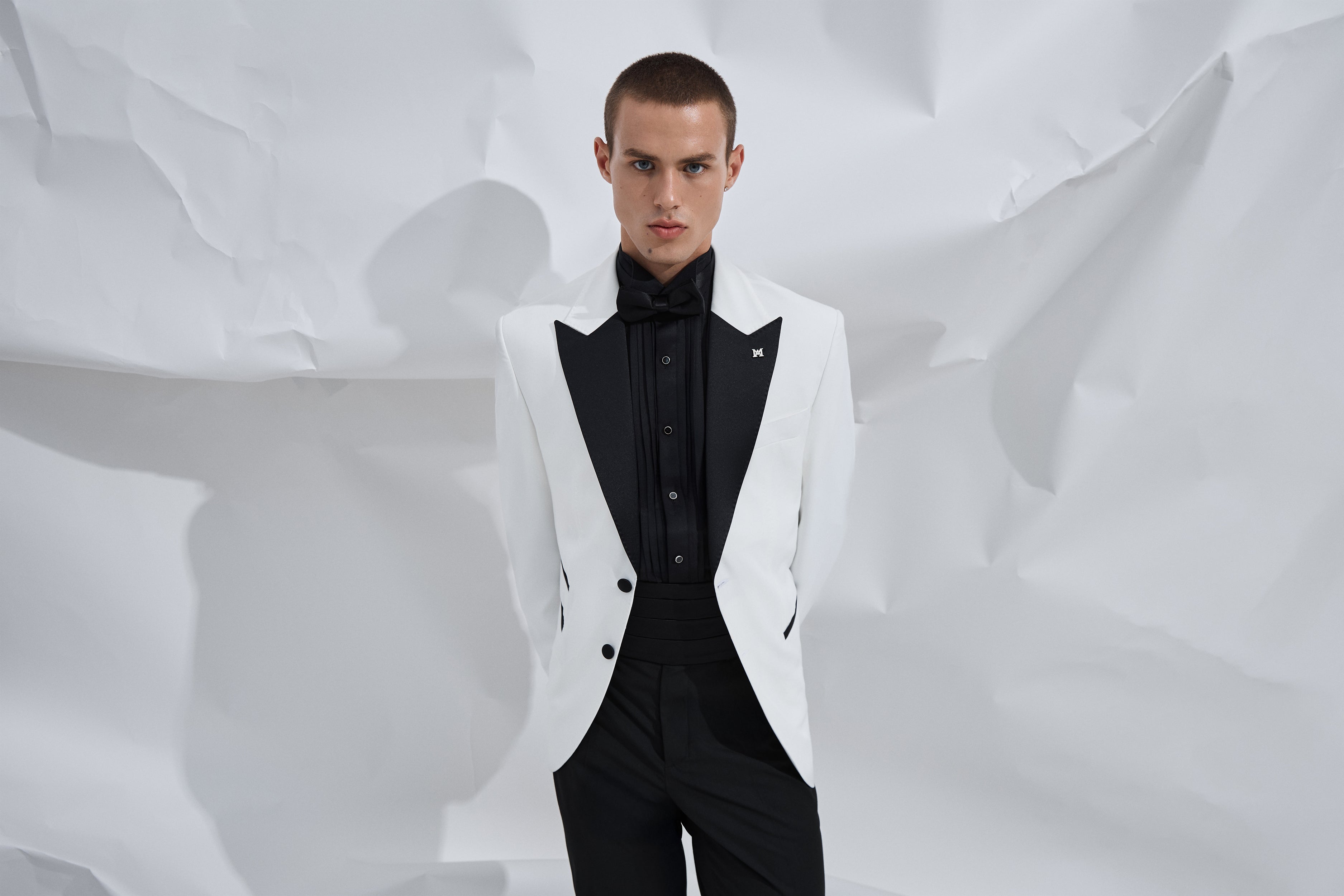 IVORY TUXEDO WITH BLACK PEAK LAPEL