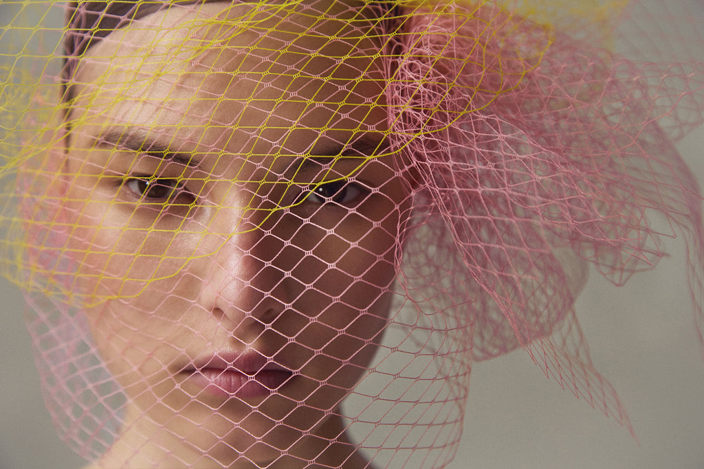 YELLOW BLUSHING VEIL
