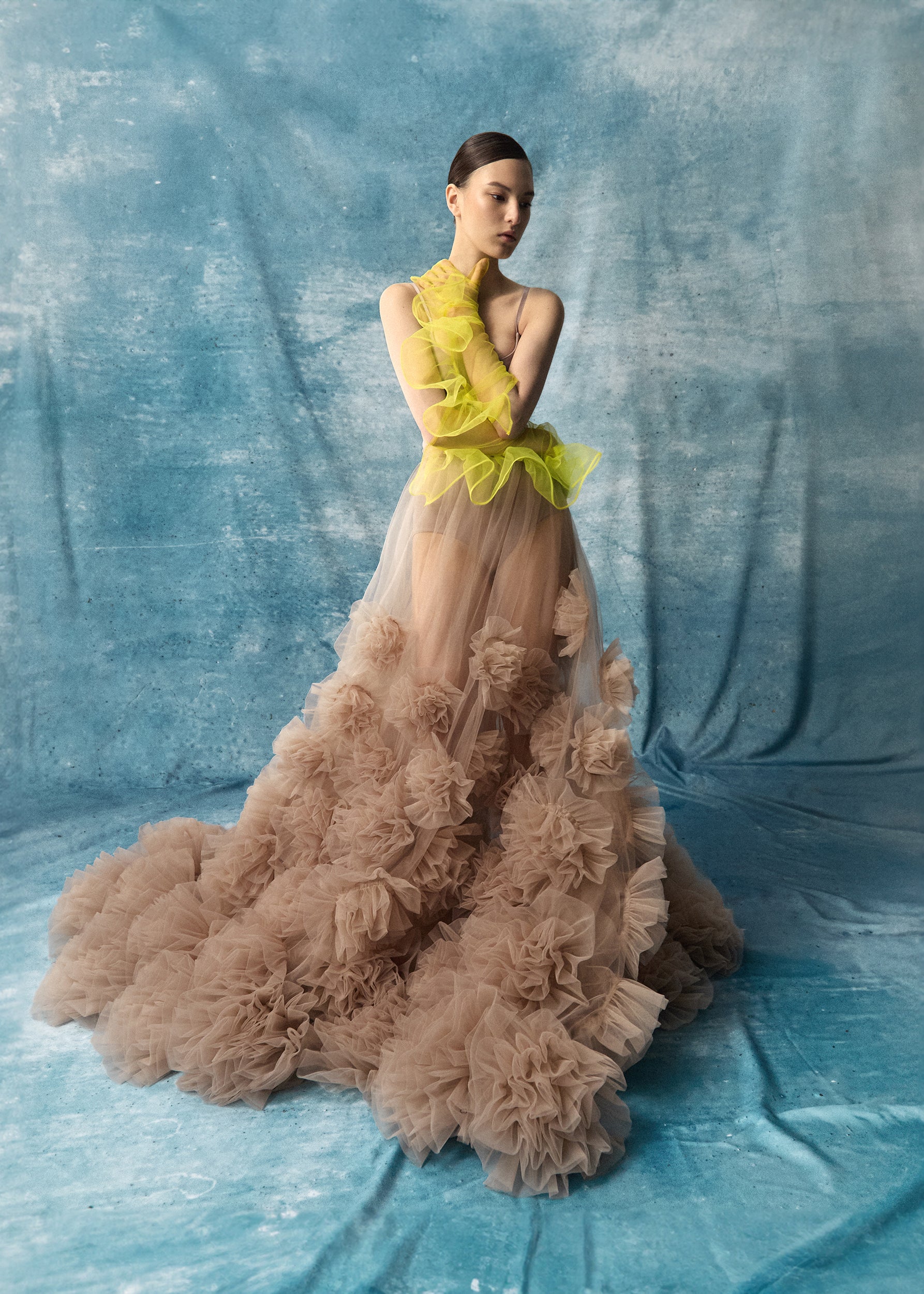 RUFFLED TULLE GLOVES YELLOW