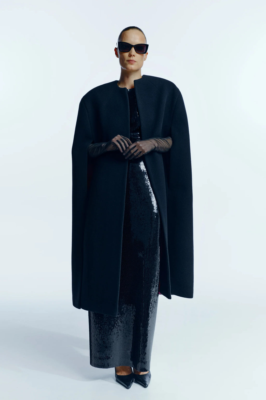 BLACK POLAR CAPE